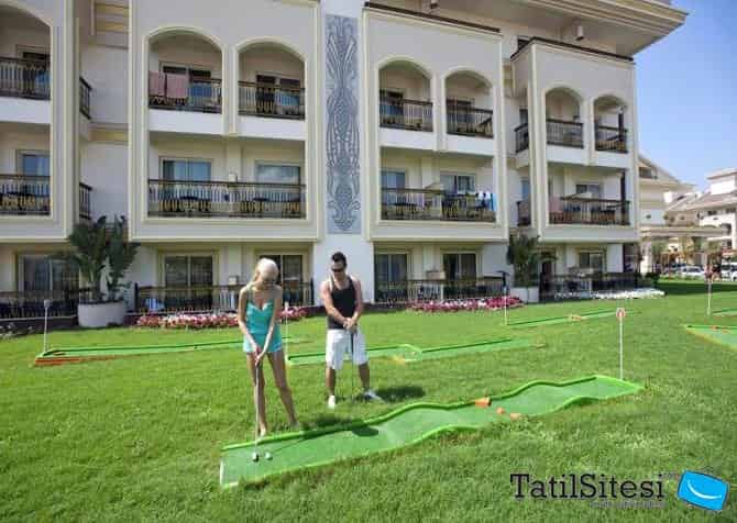 Crystal Palace Luxury Resort Spa 